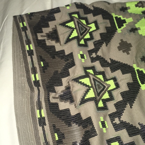 Express geometric sequin mini shirt NWOT - Picture 4 of 7